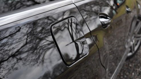 Iedereen die wel eens met de auto op vakantie gaat of is geweest, kent die typische vakantieperikelen wel: gebrek aan ruimte bij het inladen van de auto, bemoeienis van de bijrijder op de rijstijl en