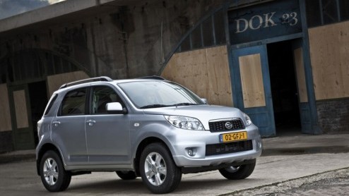De Nederlandse Daihatsu-dealers zijn gestart met de verkoop van de nieuwe Terios. Deze compacte Japanse SUV van Daihatsu is ten opzichte van de voorgaande generatie flink verbeterd. Niet alleen zijn h