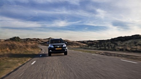 De Nederlandse Daihatsu-dealers zijn gestart met de verkoop van de nieuwe Terios. Deze compacte Japanse SUV van Daihatsu is ten opzichte van de voorgaande generatie flink verbeterd. Niet alleen zijn h