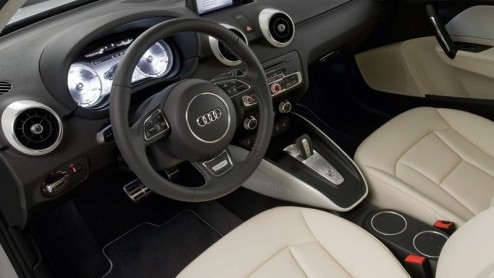Naast Volkswagen heeft ook Audi een interessant gamma elektrische- en hybridemodellen in gedachten. Zo gaat eind dit jaar de Q5 Hybrid uit de doeken en is een jaar later de A8 hybride met 2.0 TFSI vie