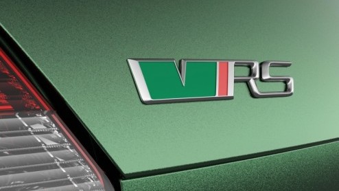 Pittig nieuws van Skoda in Genve. Daar presenteren de Tsjechen de Fabia RS, en regelrechte hot hatch met de krachtige 180 pk 1.4 TSI en 7-traps DSG-automaat. Voor wie sportief met zn gezin voor dag 