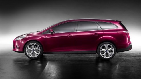 Minstens zo belangrijk als de nieuwe vijfdeurs Ford Focus is wel de Focus Wagon. De gezinsvriendelijke versie debuteert op de Autosalon van Genve, maar zoals altijd zien de eerste foto's iets eerder
