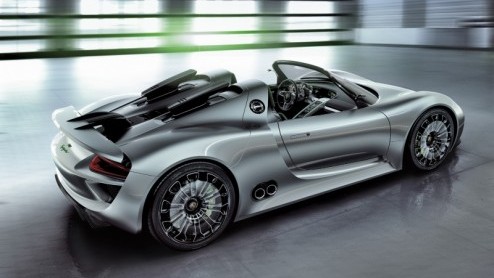 Een supersnelle sportauto met een middenmotor en plugin-hybridetechniek, die sneller is dan de Carrera GT en zuiniger dan alle stadsautos. Dat is de verrassing die Porsche voor ons in petto heeft op