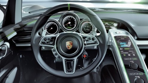 Een supersnelle sportauto met een middenmotor en plugin-hybridetechniek, die sneller is dan de Carrera GT en zuiniger dan alle stadsautos. Dat is de verrassing die Porsche voor ons in petto heeft op