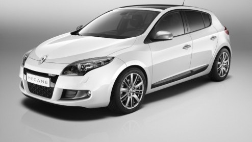 Renault ziet het jaar 2010 graag nog iets sportiever. Daarom wordt de modelfamilie in navolging van de Twingo uitgebreid met de Clio RS Gordini en ziet tevens de Mgane GT en GT Line het levenslicht.
