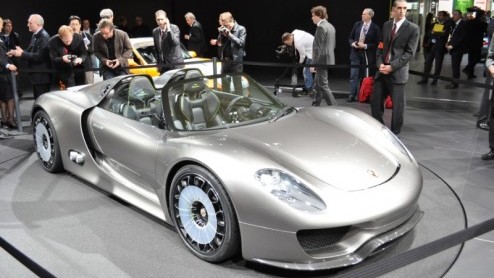De belangrijkste autoshow ter wereld, de salon international de lautomobile Genve opent donderdag 4 maart zijn deuren voor het grote publiek. Wij namen alvast een voorproefje en kunnen je melden dat