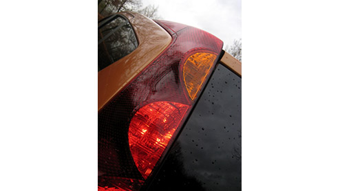 Met de Nissan Note doen de Japanners een poging om een zoveel mogelijk zitplaatsen, lucht en ruimte te verpakken in een betaalbaar ruimtemodel met een hatchback look. Wij willen wel eens weten hoe rui