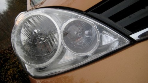 Met de Nissan Note doen de Japanners een poging om een zoveel mogelijk zitplaatsen, lucht en ruimte te verpakken in een betaalbaar ruimtemodel met een hatchback look. Wij willen wel eens weten hoe rui