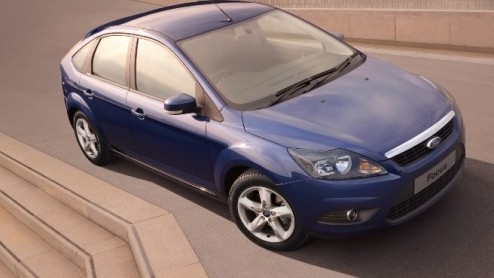 Ford gooit er nog maar even een actiemodel tegenaan. Voordat de nieuwe Focus tegen het einde van dit jaar arriveert, kunnen we nu onze zinnen zetten op een Focus Cool&Sound. Speciaal voor deze Focus i