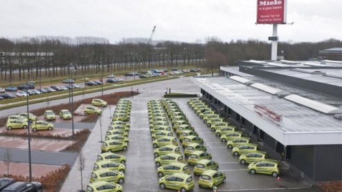 Onlangs vond in Vianen, tijdens een groots Chevrolet-event, de finale van de racegame op het wereldwijde web plaats. De zestig beste (digitale) coureurs mochten die dag in evenzoveel flitsend groen ge