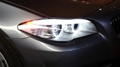 Na zeven jaar en ruim vijf-en-een-half miljoen exemplaren zit de carrire van de Bangle BMW 5-serie er op. De zesde generatie zet zich als zakelijke middenklasser in een nieuw, elegant daglicht, waa