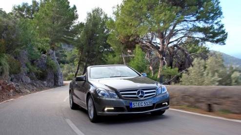 Het valt niet te ontkennen, het voorjaar nadert! En dus weten autoliefhebbers genoeg: tijd voor de cabrio! Mercedes-Benz heeft niet geheel toevallig zojuist de nieuwe E-Klasse Cabriolet gentroduceerd
