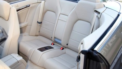 Het valt niet te ontkennen, het voorjaar nadert! En dus weten autoliefhebbers genoeg: tijd voor de cabrio! Mercedes-Benz heeft niet geheel toevallig zojuist de nieuwe E-Klasse Cabriolet gentroduceerd