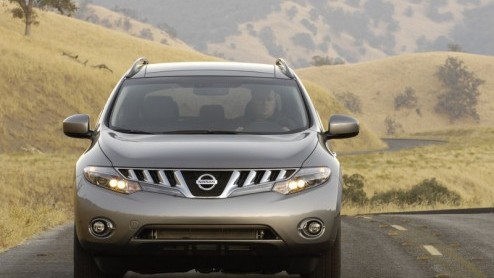 Ondanks dat veel SUV-modellen met een dieselmotor wordt besteld, ziet de importeur geen heil in het leveren van de nieuwe 2.5 dCi in de Murano. De investering weegt niet op tegen de verwachte extra ve