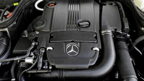 De aardgasversie van de E-Klasse is (bijna) weer terug van weggeweest. Mercedes-Benz introduceert deze herfst de ecovriendelijke NGT-variant, voorzien van de nieuwe generatie 1.8 liter met turbo. Tege