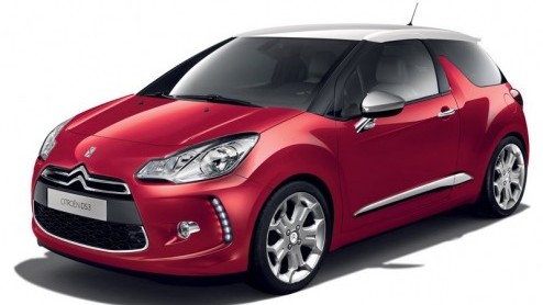 Het is nu zover; de Citron DS3 staat bij de dealer. Prijzen waren al bekend; die beginnen bij 16.890 euro. Vanaf deze week is echter ook de extra zuinige HDiF met 99 g/km CO2 te bestellen. Deze spaar
