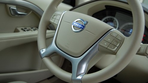 De tijd dat grote Volvos zuinig kunnen zijn moest tot voor kort nog aanbreken. Met het ambitieuze DRIVe-offensief hebben de Zweden tegenwoordig wl een antwoord in een tijd waar elke druppel brandsto