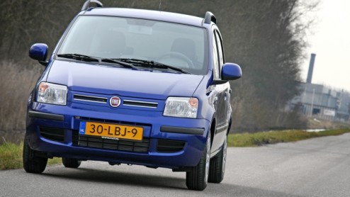 Lage bijtelling, vrijstelling van wegenbelasting en BPM en hoge brandstofprijzen, het zijn allemaal factoren die ertoe bijdragen dat we steeds kleiner en/of zuiniger gaan rijden. Fiat zag met lede o