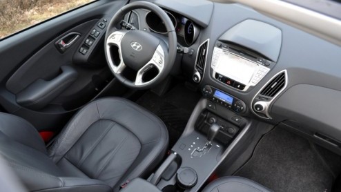 Met de Tucson heeft Hyundai jaren lang het compacte SUV-segment aangevoerd. Na zes jaar trouwe dienst vond de Koreaanse fabrikant het de hoogste tijd voor een opvolger. Zou het Hyundai met de modern g