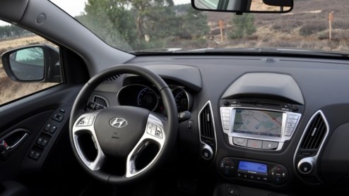 Met de Tucson heeft Hyundai jaren lang het compacte SUV-segment aangevoerd. Na zes jaar trouwe dienst vond de Koreaanse fabrikant het de hoogste tijd voor een opvolger. Zou het Hyundai met de modern g