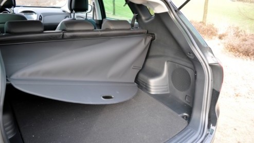 Met de Tucson heeft Hyundai jaren lang het compacte SUV-segment aangevoerd. Na zes jaar trouwe dienst vond de Koreaanse fabrikant het de hoogste tijd voor een opvolger. Zou het Hyundai met de modern g