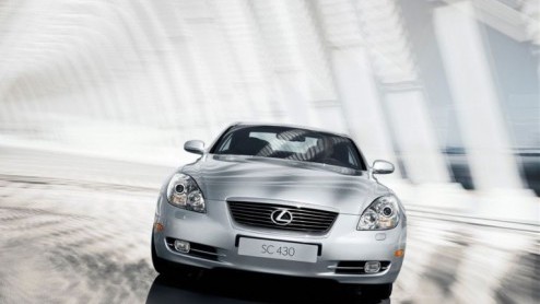 Het einde van de Lexus SC 430 is nu officieel. Na negen jaar dienst wordt het afscheid van de sportcoup-cabriolet gevierd met een last edition, de de SC 430 Platinum, voorzien van nog meer luxe en