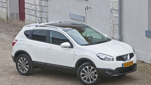 Met het credo behoud door verandering in het achterhoofd zijn de Nissan Qashqai en Qashqai+2 subtiel vernieuwd, of beter gezegd; opgewaardeerd. Verbeterde details in het interieur, een gladdere ne