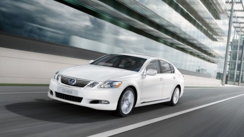 De Lexus GS is vanaf eind april alleen nog te bestellen als hybride. Vanaf mei worden namelijk de laatste exemplaren van de Lexus GS 300 en GS 460 met V6 en V8 benzinemotor geproduceerd. Een grote sch