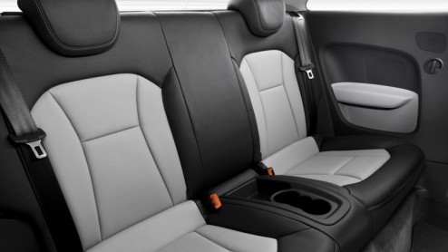 De nieuwe Audi A1 heeft een voorlopige vanafprijs van 17.500 euro. De importeur is nog aan het rekenen en verwacht begin mei volgt de volledige prijslijst met de definitieve prijzen van alle uitvoerin