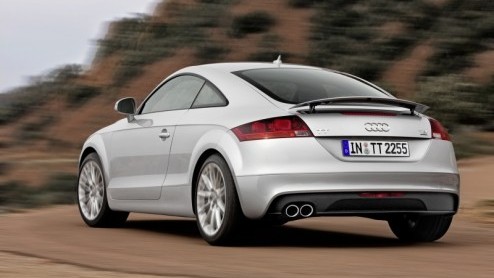 Hij zat er stiekem aan te komen en is nu een feit. Audi presenteert op de de autotentoonstelling van Leipzig de vernieuwde Audi TT en TTS Coup en Roadster. Beide springen in het oog door een nog sche
