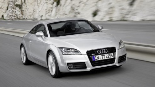 Hij zat er stiekem aan te komen en is nu een feit. Audi presenteert op de de autotentoonstelling van Leipzig de vernieuwde Audi TT en TTS Coup en Roadster. Beide springen in het oog door een nog sche