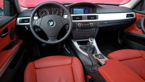 Vroeger...was een snelle auto vaak sportief en dorstig maar een langzame niet. Tegenwoordig hebben autofabrikanten slimme techniek om efficintie niet ten koste te laten gaan van de motor- en rijprest