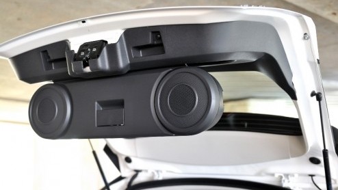 Dodge laat van zich horen en presenteert met gepaste trots de vernieuwde Caliber. De crossoverachtige vijfdeurs bleek in zijn stoere looks vrijwel de oude, het interieur is echter compleet nieuw en vo