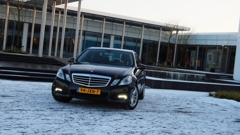 Decennialang is de type-aanduiding 200D op een E-Klasse en zijn voorgangers er een voor de zeer onthaastende bestuurder; de kilometervreter die vooral relatief voordelig en zo lang mogelijk wil diesel