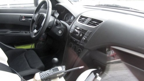 De succesvolle Suzuki Swift dit jaar opgevolgd voor een nieuwe. Geen nood, de volgende generatie behoudt het sportieve silhouet en komt vooral ruimer en efficinter voor de dag. Voordat het doek op de