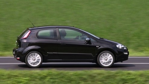 Naast de Fiat Panda 1.2 en de 500 1.2 Dualogic introduceert Fiat nu ook twee Punto-modellen die door hun spaarzame karakter BPM- en wegenbelastingvrij zijn en zakelijk gezien in de 14% bijtellingsklas
