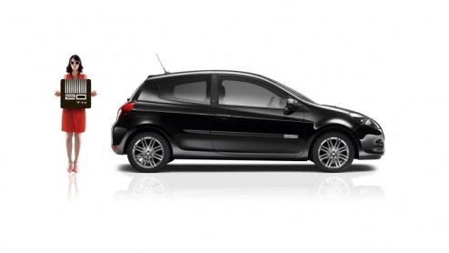 Renault introduceert de extra rijk uitgeruste Clio 20th Anniversary: een ode aan de Clio, die met ruim tien miljoen verkochte exemplaren al twintig jaar succesvol op de markt is. Ook de andere uitvoer