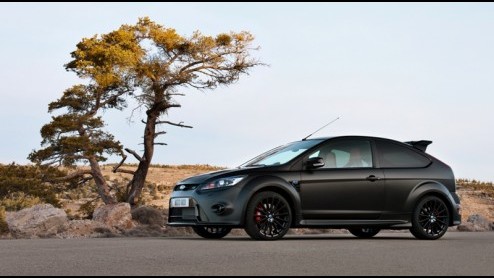 Het paradepaardje van Ford heeft een prijs. De Ford Focus RS500 staat voor 61.600 euro in de prijslijst. De belangstelling voor de tien Nederlandse exemplaren is groot, liefhebbers van de 350 pk sterk