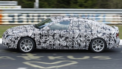 Audi heeft de vaart van modellenuitbreiding er flink in zitten. Na de komst van de tweedeurscoup A5 is het eind dit jaar tijd voor de presentatie van de vierdeurscoup A7. Het technische team is er n