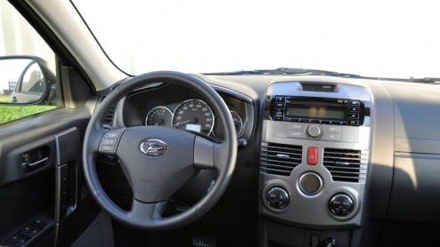 We hebben eigenlijk nooit echt hoogte kunnen krijgen van de Daihatsu Terios. Wie zit er op deze kleine SUV te wachten? Zouden we na een weekje sturen met de smalle Japanner het antwoord hebben gevon