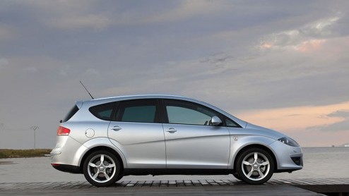 Een echte MPV kon je de Seat Altea eigenlijk nooit noemen. Daarvoor was hij net niet ruim en flexibel genoeg. Maar nu is er de Altea XL Stattiowagon en die laten we wel toe tot de categorie midi-MPVs