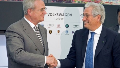De Volkswagen Group en Italdesign Giugiaro zetten hun succesvolle samenwerking op nieuwe voet door. Tijdens een persconferentie in Turijn is bekend gemaakt dat de Volkswagen Group een belang van 90,1%