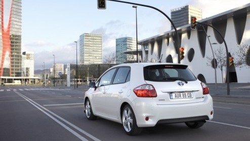 Het kans soms raar lopen in het leven van een auto. De Toyota Auris heeft sinds zijn introductie in 2006 nooit echt potten kunnen breken in het populaire C-segment. Dat kan vanaf nu echter zomaar gaan