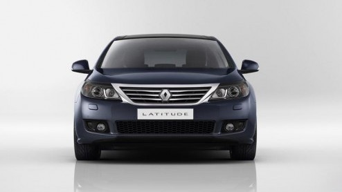 De laatste, echt grote sedanachtige van Renault moet de Safrane zijn geweest. Met de Vel Satis sloegen de Fransen immers een zijspoor in. Het nieuwe 'topmodel' is gebaseerd op de Samsung SM5 van Korea
