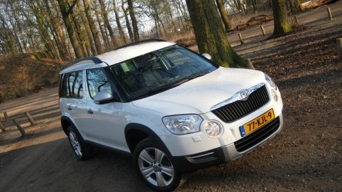 Met angst en beven hebben we uit moeten kijken naar de komst van de Skoda Yeti. Eenmaal uit de doeken bleek het echter een kleine vriendelijke reus, waarmee de Tsjechen inspelen op het nog steeds groe