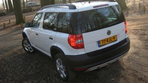 Met angst en beven hebben we uit moeten kijken naar de komst van de Skoda Yeti. Eenmaal uit de doeken bleek het echter een kleine vriendelijke reus, waarmee de Tsjechen inspelen op het nog steeds groe