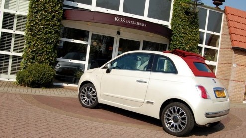 Hoeveel lol kun je hebben in een bijna-cabrio van drienhalve meter lengte? Een heleboel, zo blijkt na een zonnig weekje sturen met de Fiat 500C 1.2 Dualogic. De populaire retro-Italiaan is er sinds k