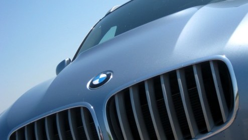 Met de 7-serie en X6 ActiveHybrid heeft BMW onlangs voor het eerst de weg van hybridetechniek bewandeld. En laten we eerlijk wezen, gezien de aanwezigheid van een 4.4 liter V8 biturbo en twee elektrom