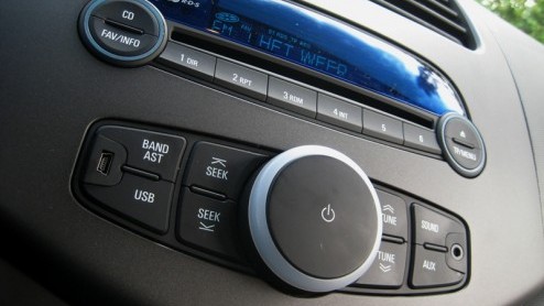 Na vijf jaar trouwe dienst zegt Chevrolet de tweede generatie Matiz vaarwel. Een voor zijn afmetingen ruime en compleet uitgeruste auto voor een zacht prijsje. Inmiddels zijn er veel nieuwe kapers op