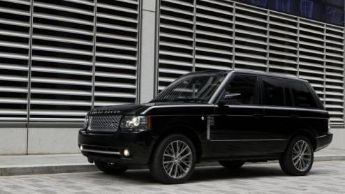 Veertig jaar Range Rover moet uitbundig worden gevierd, vindt Land Rover. Dus hebben de Britten het summum der luxe ontwikkeld; de Range Rover Autobiography Black 40th Anniversary Limited Edition. Vor
